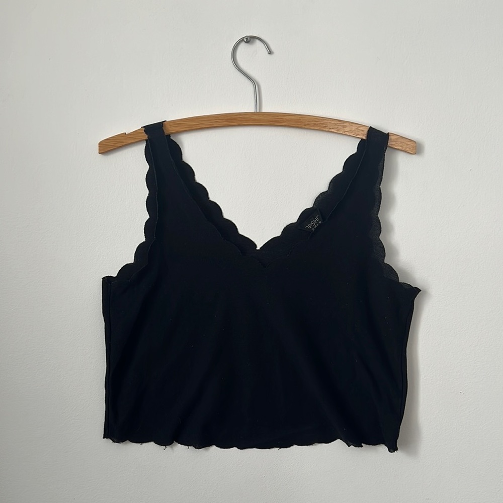 topshop scalloped crop top